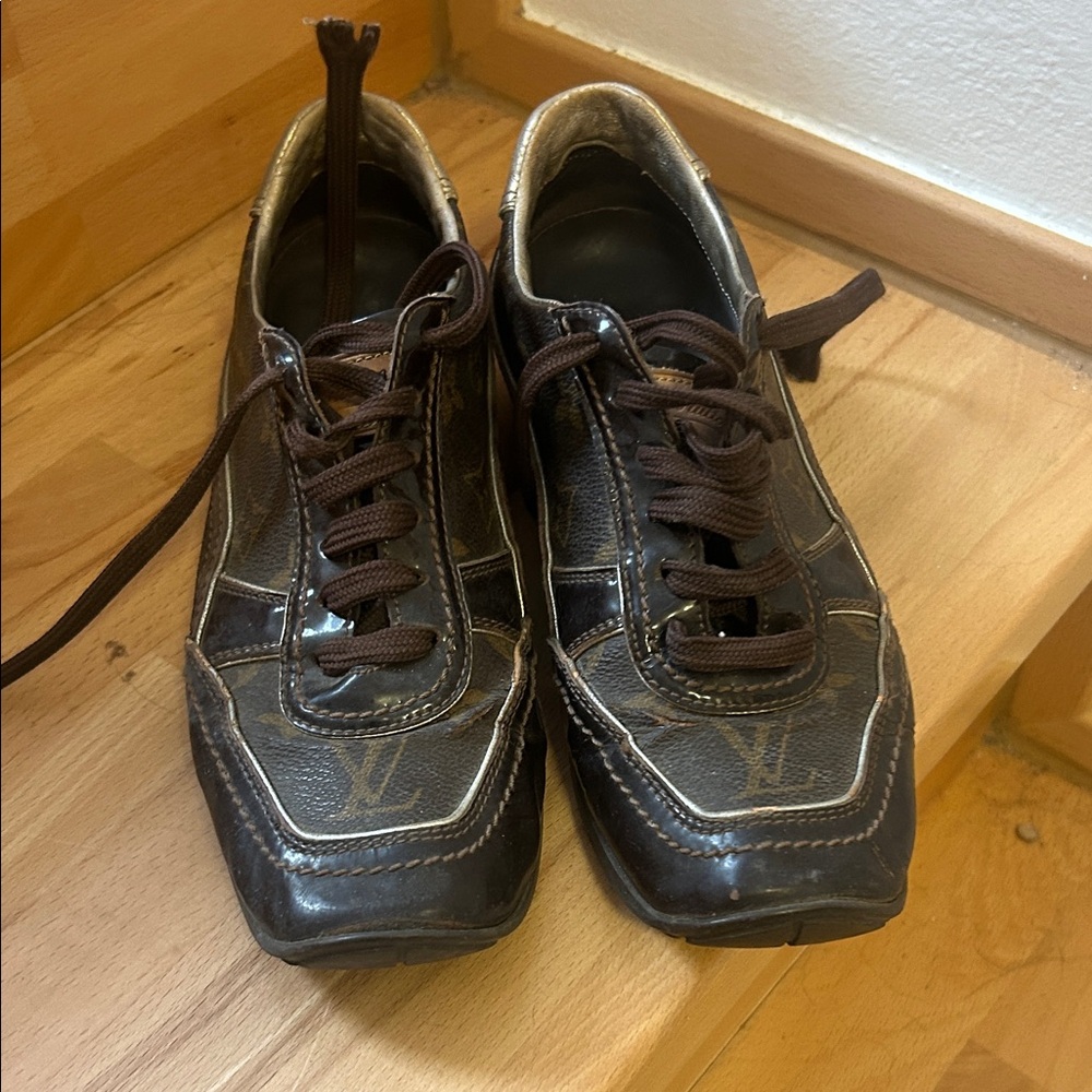 Louis Vuitton Brown Leather Sneakers